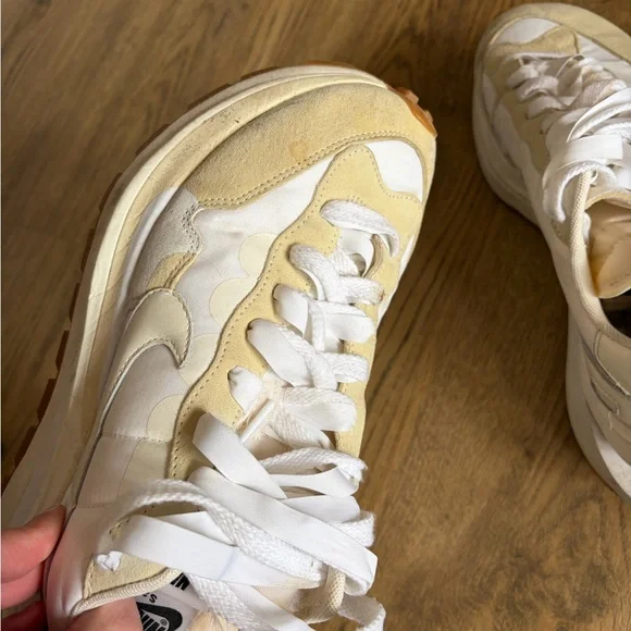 NIKE x sacai vaporwaffle white tan size 9.5